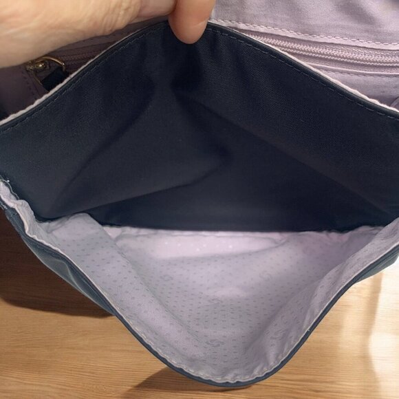 Samsonite Black RFID-Protected Nylon Travel Purse Chain Strap Black & Gold - Picture 9 of 12